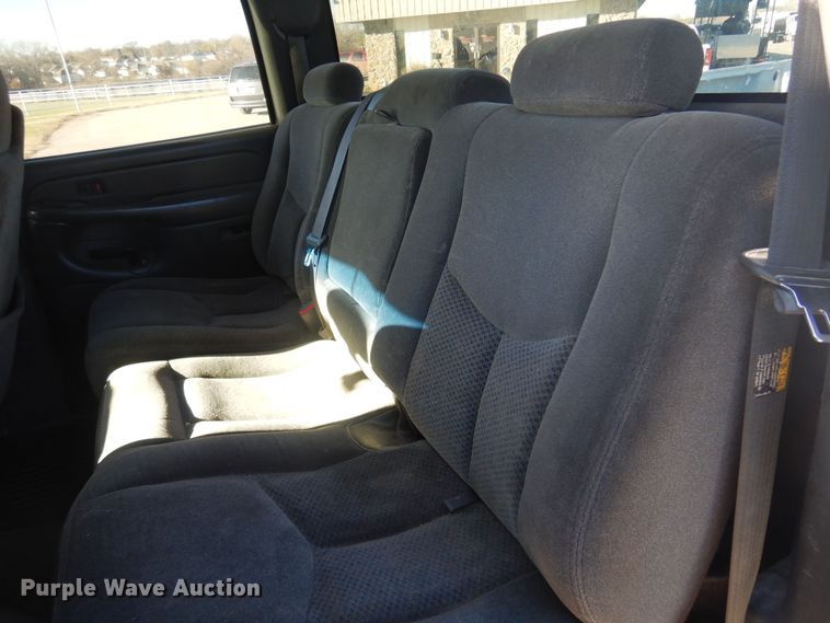 image for item GG9940 2006 Chevrolet Silverado 2500HD  Crew Cab pickup truck