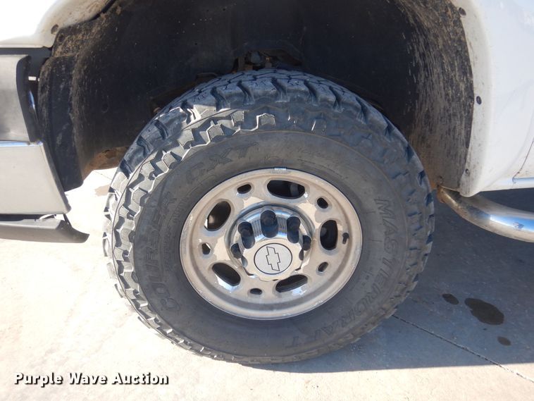 image for item GG9940 2006 Chevrolet Silverado 2500HD  Crew Cab pickup truck