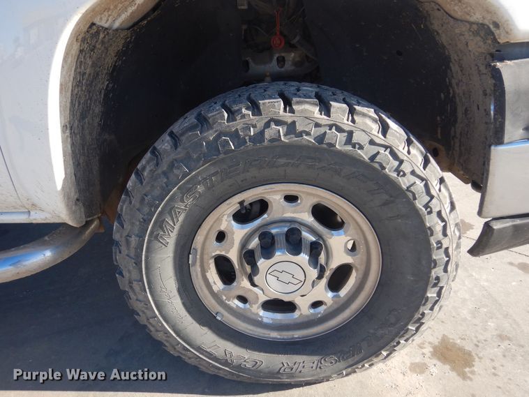 image for item GG9940 2006 Chevrolet Silverado 2500HD  Crew Cab pickup truck