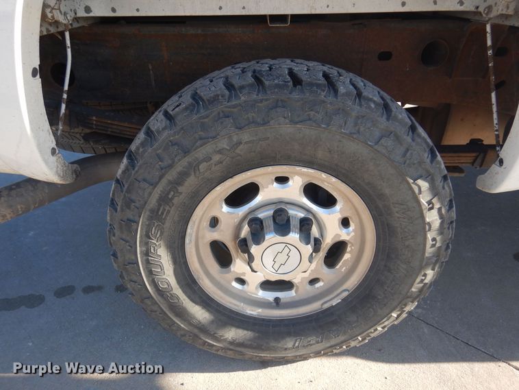 image for item GG9940 2006 Chevrolet Silverado 2500HD  Crew Cab pickup truck