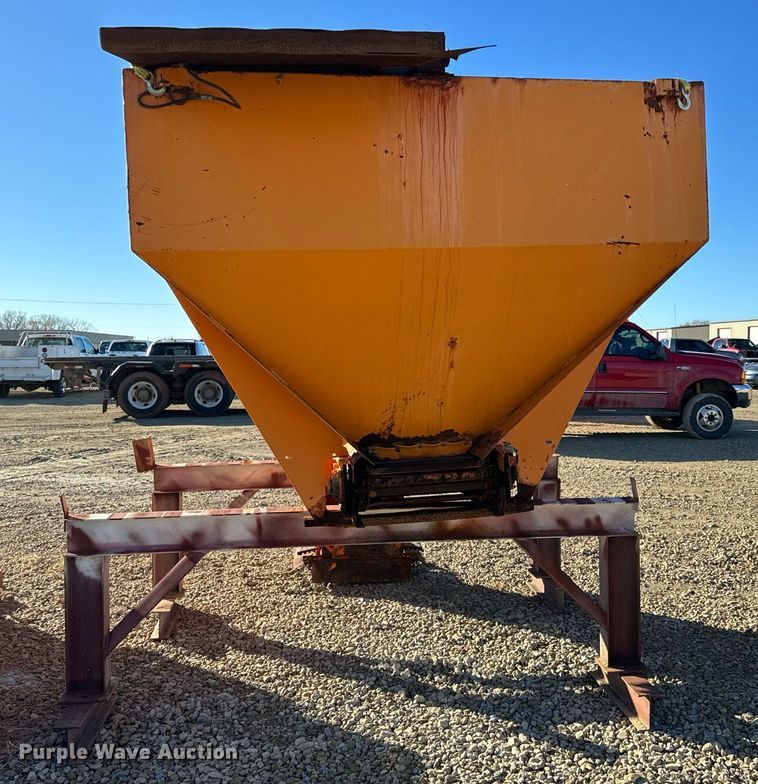 image for item GG9965 Henderson  spreader