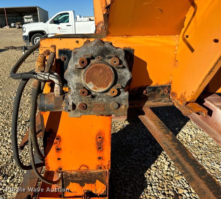 image for item GG9965 Henderson  spreader