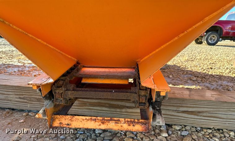 image for item GG9966 Buyers Salt Dogg  spreader