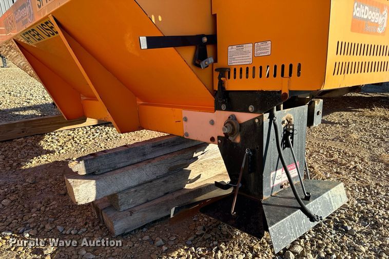 image for item GG9966 Buyers Salt Dogg  spreader