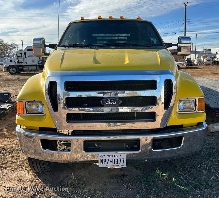 image for item JT9204 2012 Ford F650 Super Duty  Crew Cab flatbed truck