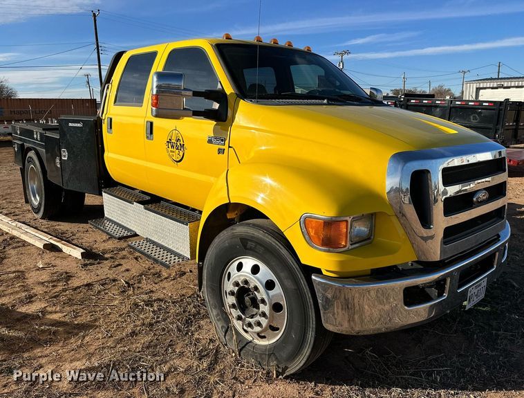 image for item JT9204 2012 Ford F650 Super Duty  Crew Cab flatbed truck