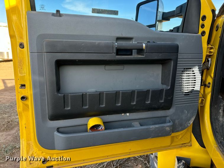 image for item JT9204 2012 Ford F650 Super Duty  Crew Cab flatbed truck