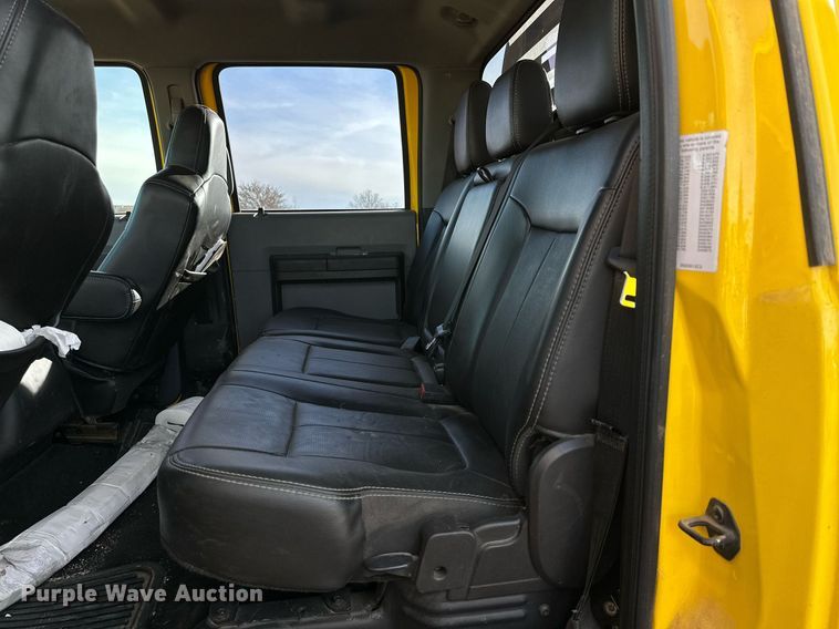 image for item JT9204 2012 Ford F650 Super Duty  Crew Cab flatbed truck