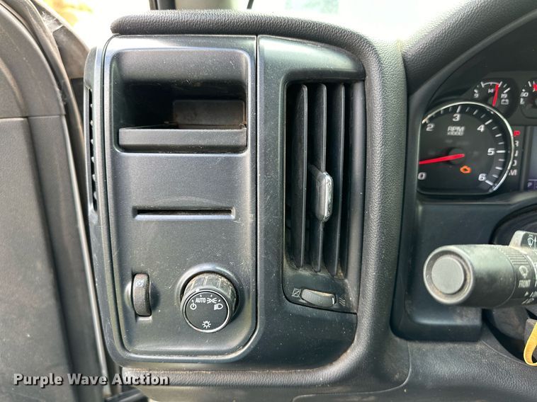 image for item JT9231 2015 Chevrolet Silverado 1500  Double Cab pickup truck