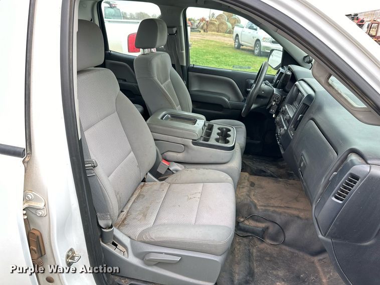 image for item JT9231 2015 Chevrolet Silverado 1500  Double Cab pickup truck