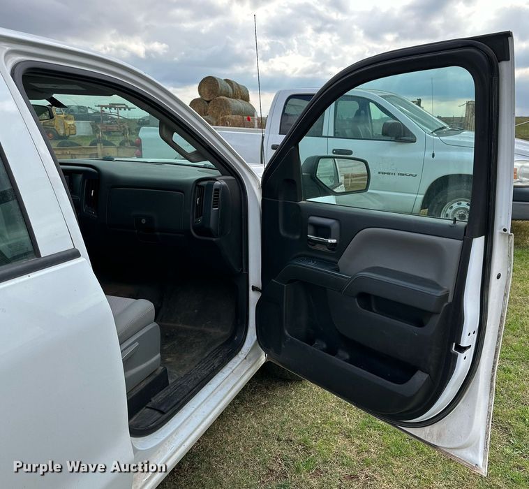 image for item JT9231 2015 Chevrolet Silverado 1500  Double Cab pickup truck