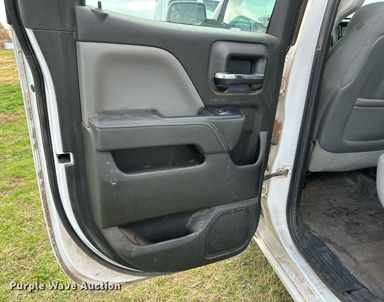 image for item JT9231 2015 Chevrolet Silverado 1500  Double Cab pickup truck