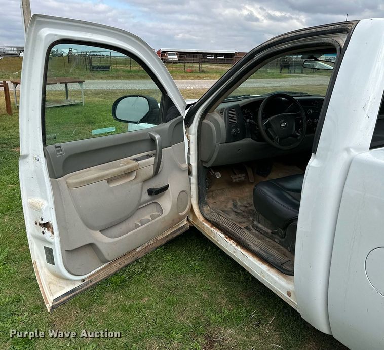 image for item JT9232 2013 Chevrolet Silverado 1500  pickup truck