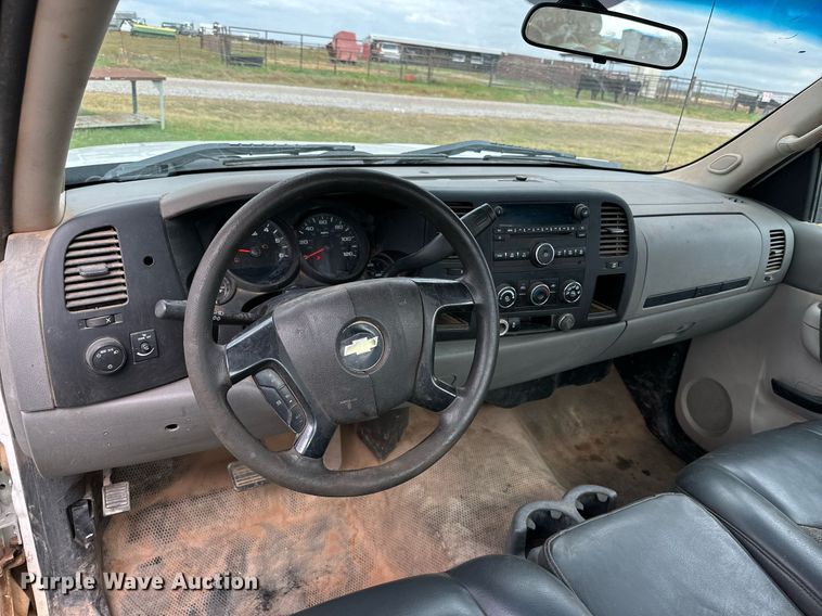 image for item JT9232 2013 Chevrolet Silverado 1500  pickup truck
