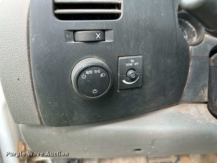 image for item JT9232 2013 Chevrolet Silverado 1500  pickup truck