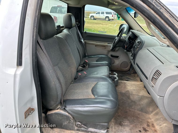 image for item JT9232 2013 Chevrolet Silverado 1500  pickup truck