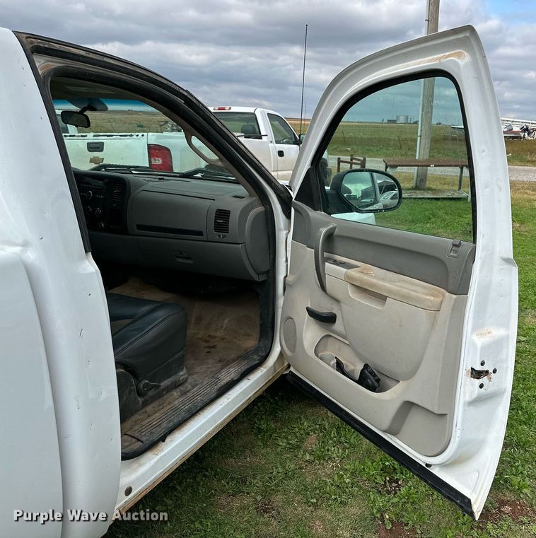 image for item JT9232 2013 Chevrolet Silverado 1500  pickup truck