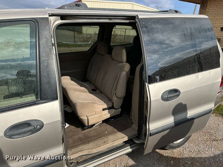 image for item JT9233 2003 Ford Windstar  van