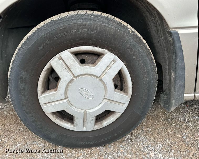 image for item JT9233 2003 Ford Windstar  van