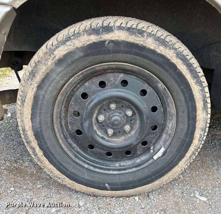 image for item JT9233 2003 Ford Windstar  van