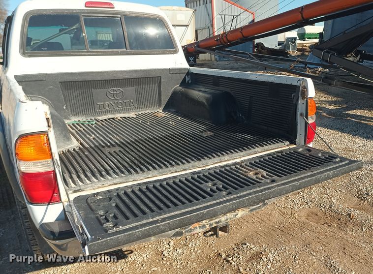 image for item KG9578 2003 Toyota Tacoma SR5  Double Cab pickup truck
