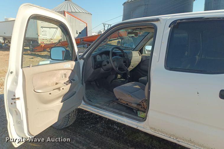 image for item KG9578 2003 Toyota Tacoma SR5  Double Cab pickup truck