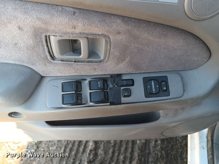 image for item KG9578 2003 Toyota Tacoma SR5  Double Cab pickup truck