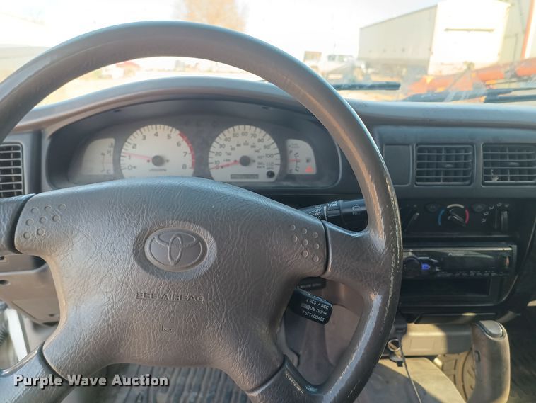 image for item KG9578 2003 Toyota Tacoma SR5  Double Cab pickup truck