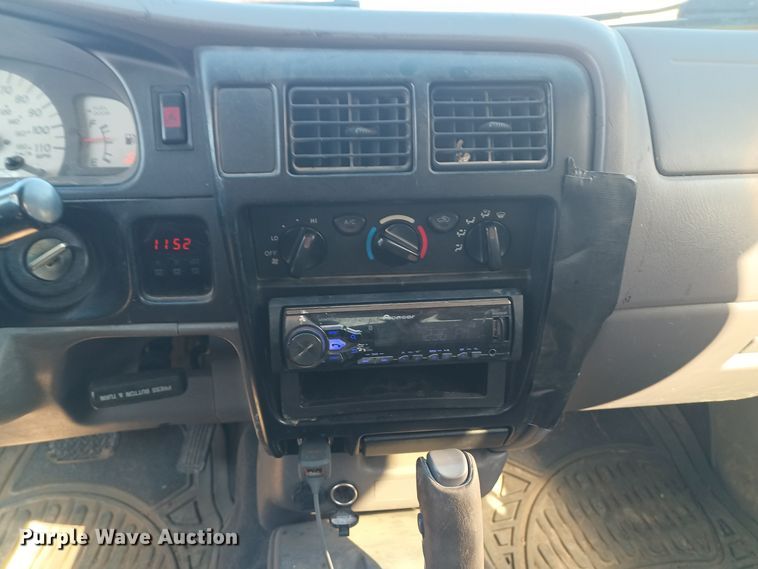 image for item KG9578 2003 Toyota Tacoma SR5  Double Cab pickup truck