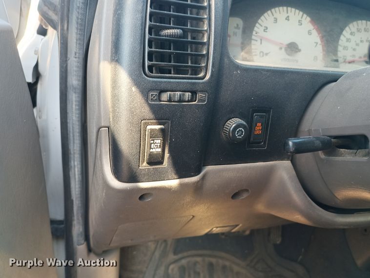 image for item KG9578 2003 Toyota Tacoma SR5  Double Cab pickup truck