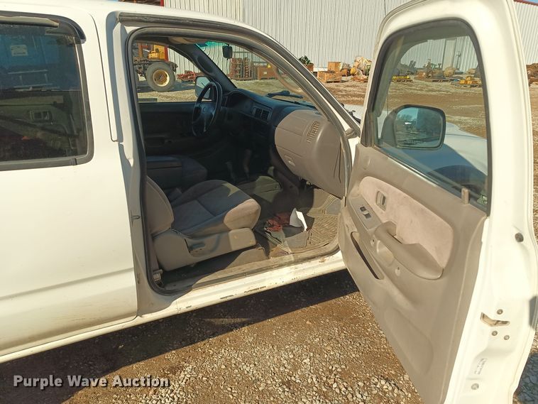 image for item KG9578 2003 Toyota Tacoma SR5  Double Cab pickup truck