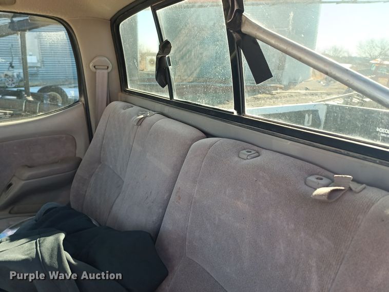 image for item KG9578 2003 Toyota Tacoma SR5  Double Cab pickup truck