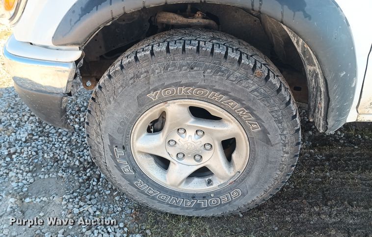 image for item KG9578 2003 Toyota Tacoma SR5  Double Cab pickup truck