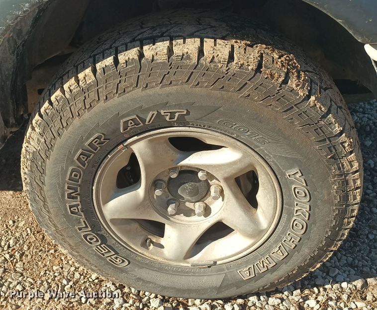 image for item KG9578 2003 Toyota Tacoma SR5  Double Cab pickup truck