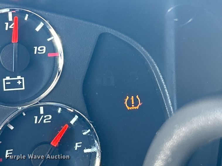 image for item KH9583 2011 Chevrolet Express G3500  shuttle bus