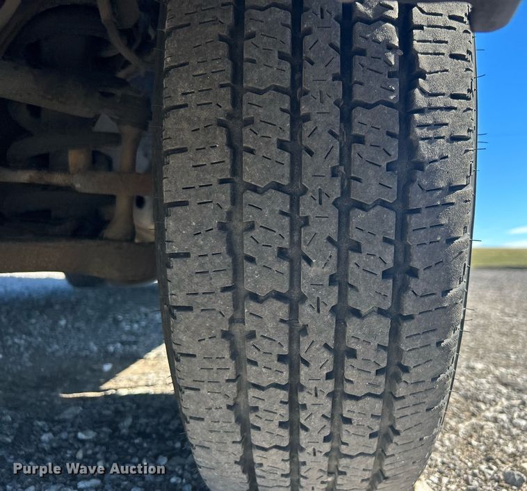 image for item KH9583 2011 Chevrolet Express G3500  shuttle bus