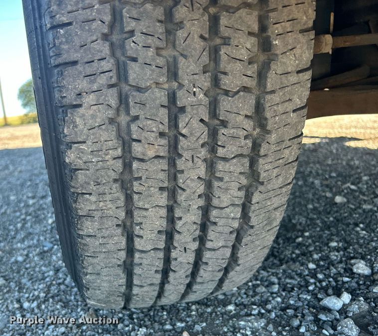 image for item KH9583 2011 Chevrolet Express G3500  shuttle bus