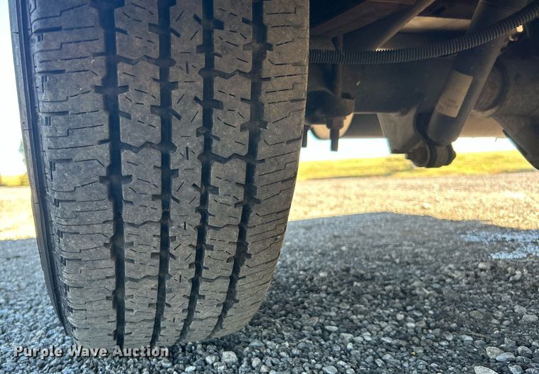 image for item KH9583 2011 Chevrolet Express G3500  shuttle bus