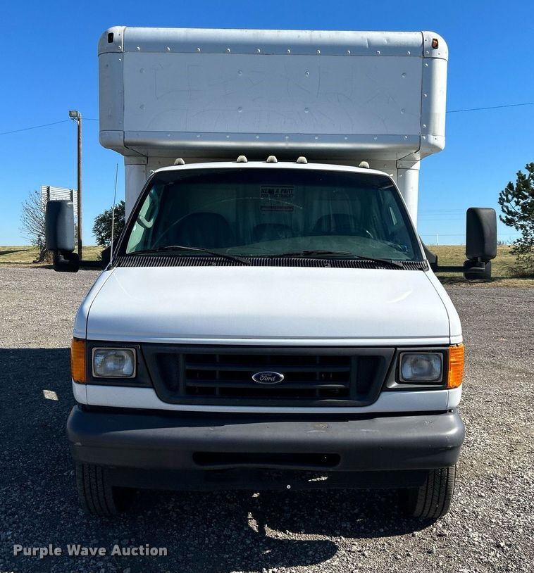 image for item KH9602 2006 Ford E450 Super Duty  box truck