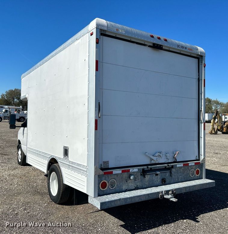 image for item KH9602 2006 Ford E450 Super Duty  box truck