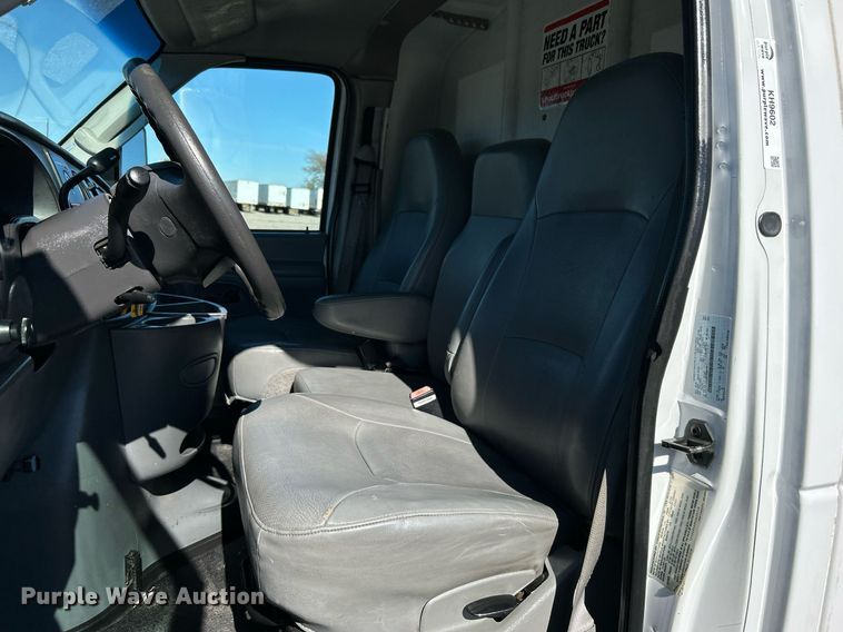 image for item KH9602 2006 Ford E450 Super Duty  box truck