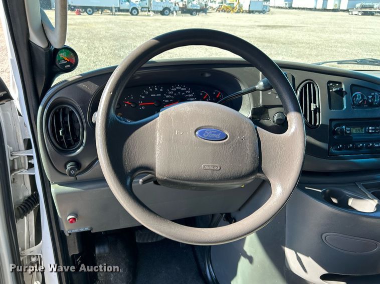 image for item KH9602 2006 Ford E450 Super Duty  box truck