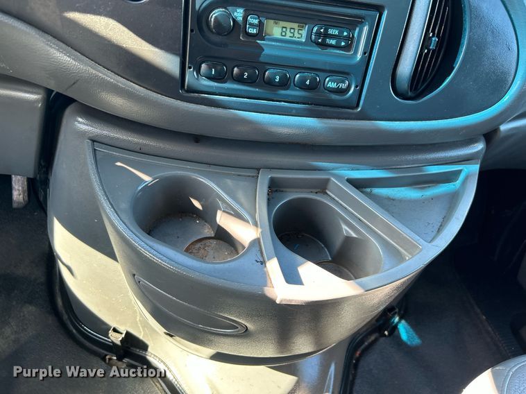 image for item KH9602 2006 Ford E450 Super Duty  box truck