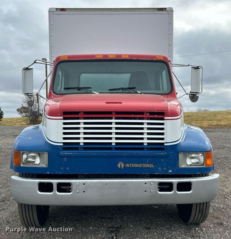 image for item KH9633 2001 International 4700  box truck