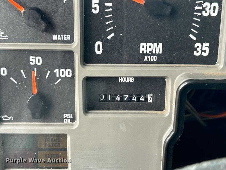 image for item KH9633 2001 International 4700  box truck