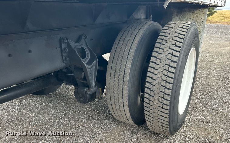 image for item KH9633 2001 International 4700  box truck