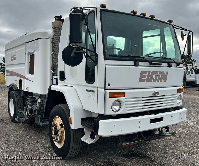 image for item KH9634 2007 Elgin Whirlwind  street sweeper truck