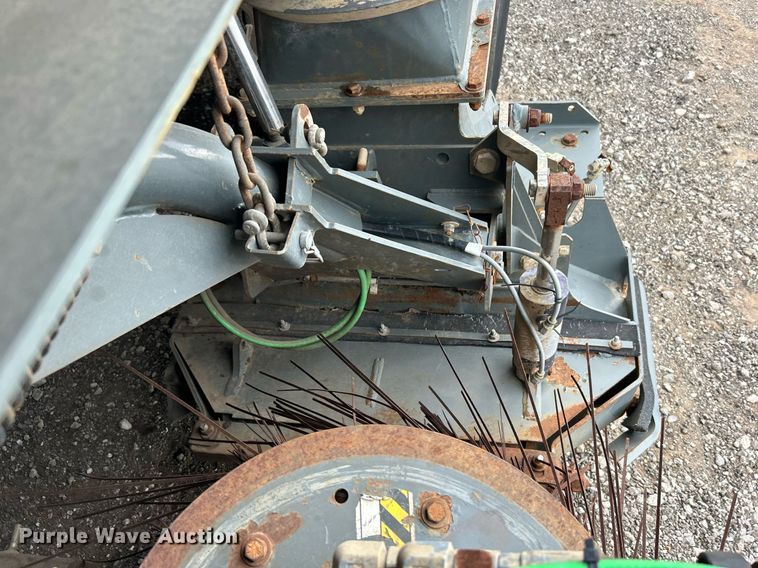 image for item KH9634 2007 Elgin Whirlwind  street sweeper truck