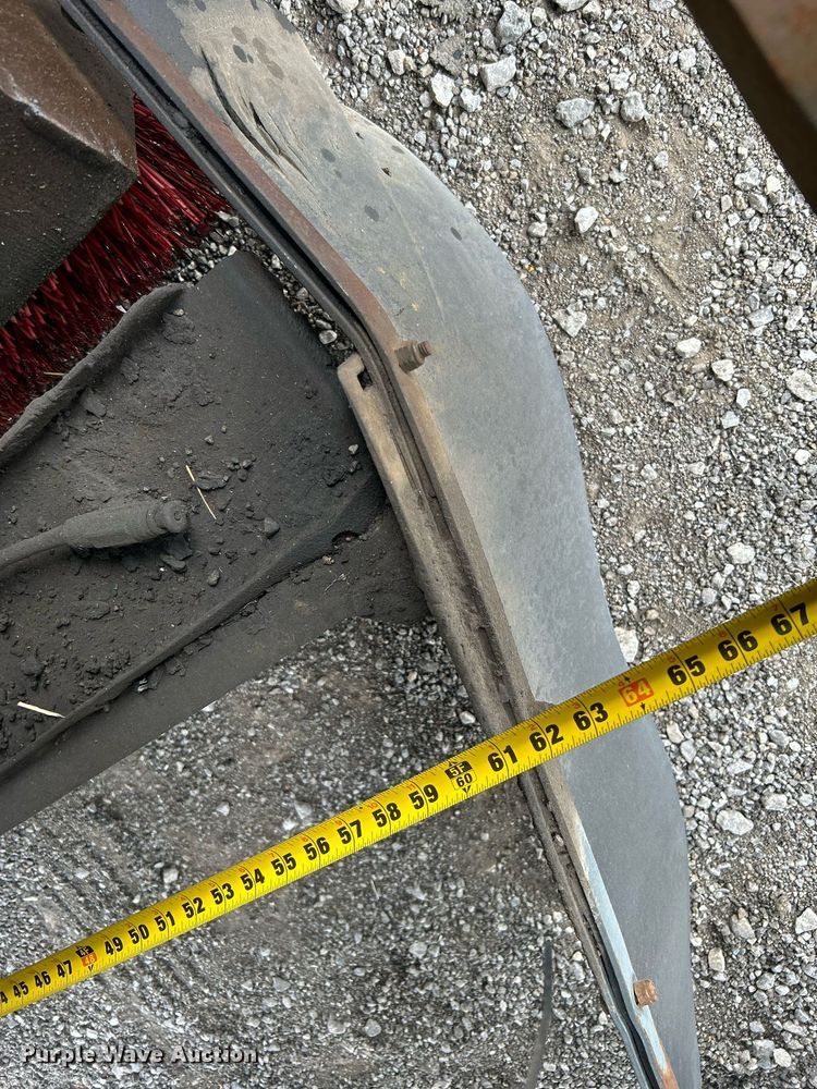 image for item KH9634 2007 Elgin Whirlwind  street sweeper truck