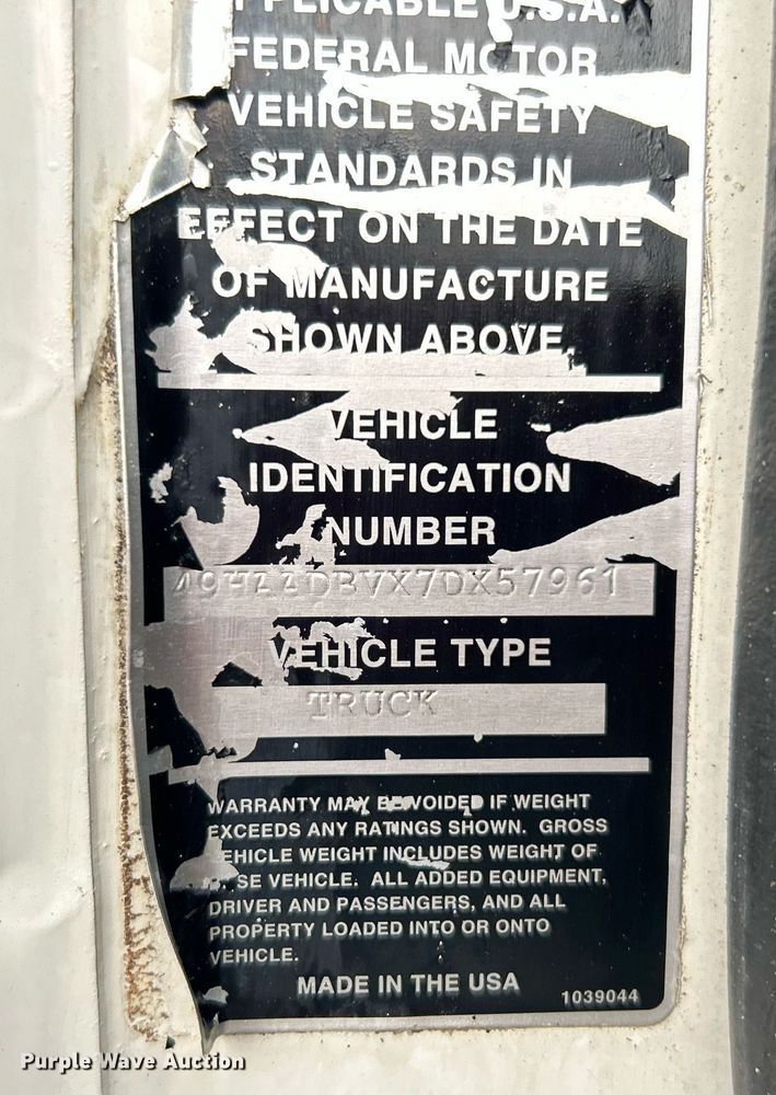 image for item KH9634 2007 Elgin Whirlwind  street sweeper truck